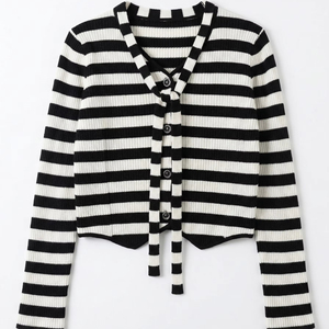 WK46 OEM/ODM <span class=keywords><strong>Cardigan</strong></span> Primaverile <span class=keywords><strong>Nero</strong></span> e Bianco con Scollo a V, Lavorazione a Costine, Strisce Vintage, Elegante con Bottoni per Donne - Product Image 1