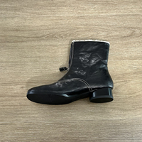Bottines noires pour femmes avec fermeture éclair avant, surpiqûres contrastées blanches, semelle plate crème, chaudes