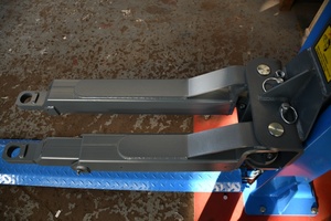 Sollevatore Idraulico a Due Colonne PRE-TP-4.0A da 4 Tonnellate, Altezza di Sollevamento 1900mm, Alta Qualità per <span class=keywords><strong>Garage</strong></span> e Officina - Product Image 3