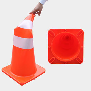 75Cm Pvc En Rubber Reflecterende Verkeerskegels Voor Effectieve Verkeerswaarschuwing - Product Image 3