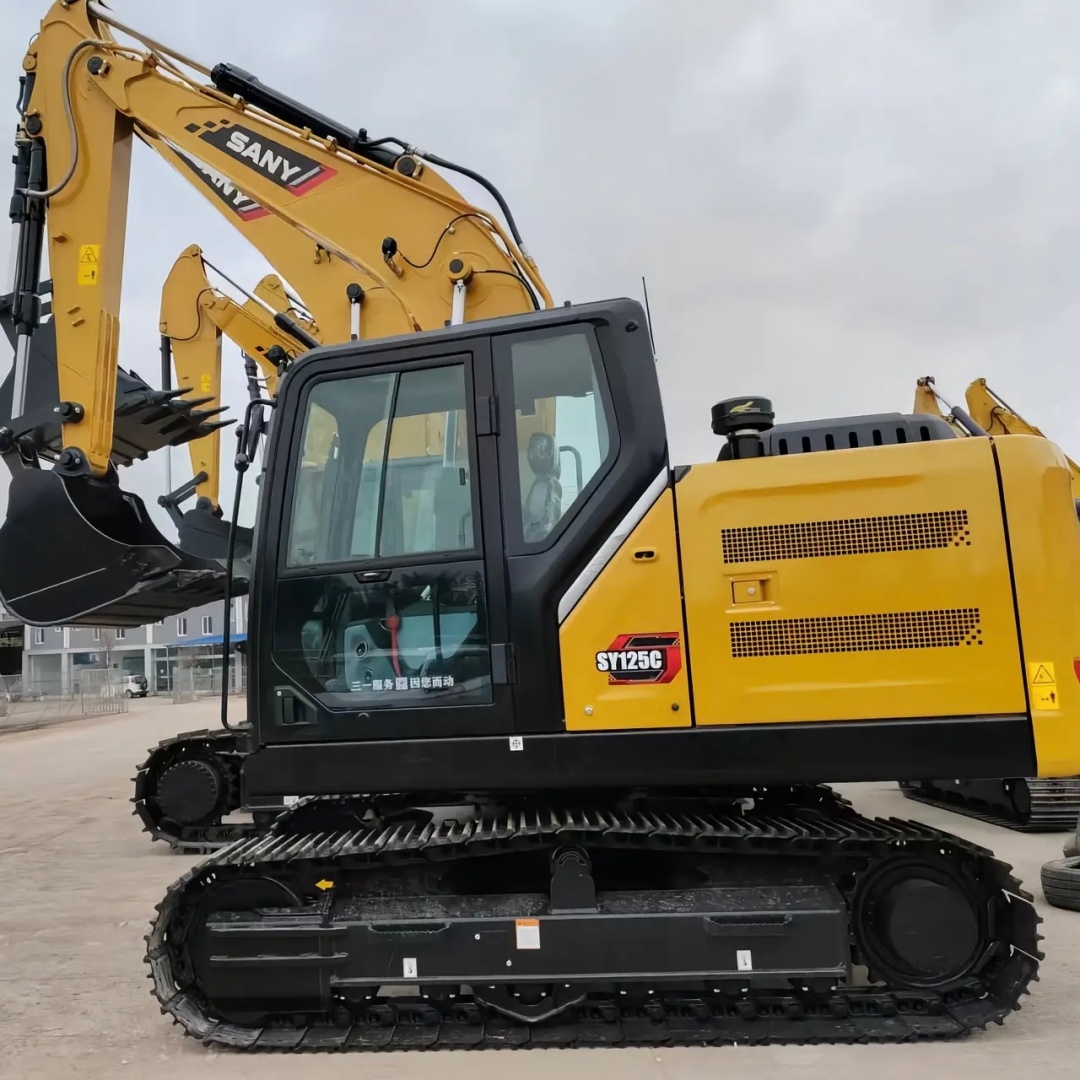 Powerful 12.5 Ton Excavator - High Digging Power, Crawler