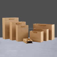 Sac de shopping en carton imprimé offset, design classique, écologique, réutilisable, avec logo personnalisé, pour emballages cadeaux