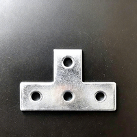 Support de panneau solaire en acier inoxydable galvanisé à chaud en forme de T à 4 trous, plaque de montage, rail de support PV, carport YUJI
