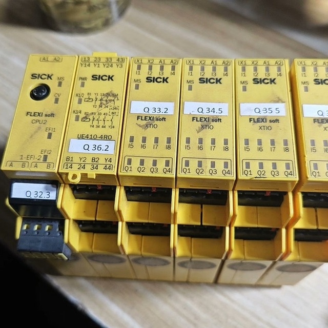 FX3-CPU2 FX3CPU2 Safety Controller 24V for PLC