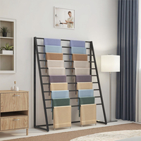 Nouveau style, fabricant sur mesure, présentoirs de sol modernes en fer et métal pour tissus, supports à tapis et présentoirs à foulards