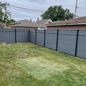 Valla de jardín impermeable WPC, paneles compuestos de aluminio WPC para exteriores, postes de aluminio horizontales negros, modelo 3D, marco de Metal natural - Product Image 5