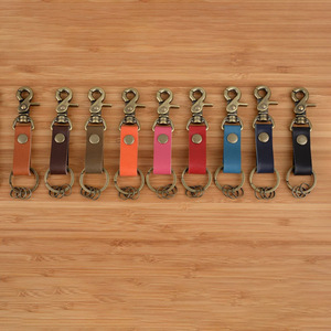 Personalized <b>leather</b> <b>keychains</b>, retro-style car <b>keychains</b>, bag and car accessories, logo printing available. - Product Image 1