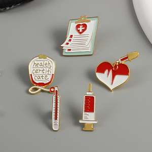 Épingles en métal de la série Équipement Médical, vente en gros, stéthoscopes, seringues, thermomètres, épingles en émail en forme de carnet de notes - Product Image 2