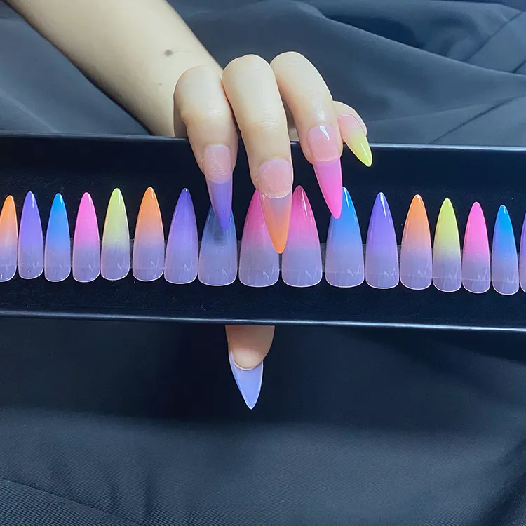 New Arrival 24 PCS 12 Sizes Ombre Color Changing Stiletto PressにNails