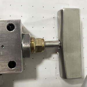 Gruppo Valvola Manuale HP Dritta a 2 Vie 60K per Macchina da Taglio a Getto d'Acqua KMT, Ricambi, Alta Pressione 60000 PSI 10078863 - Product Image 2