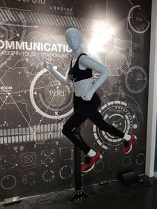 Manichini appesi manichini sport femminili che mostrano running man cloth test robot - Product Image 4