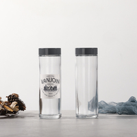 Pot à boisson en verre transparent de 137 ml avec couvercle noir mat pour l'eau, les jus et les boissons infusées
