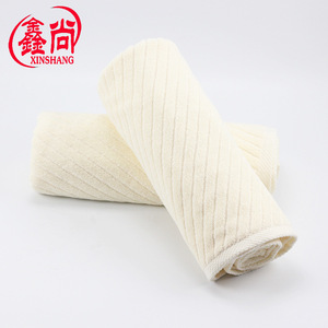 Serviettes de bain Xinshang 75x155cm en pur coton 21 plis, blanc cassé, absorbantes, douces, tissage sergé, pour salons de beauté - Product Image 2