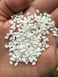 Granuli Trasparenti in TPX Vergine ad Alta Trasmissione Luminosa, Antigraffio, per Produzione di Massa di Parti Ottiche in Plastica - Product Image 3