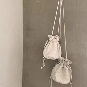 Bolsa de Tela Pequeña de Algodón con Cordón y Logotipo Personalizado - Product Image 1