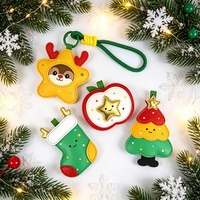Porte-clés de Noël en cuir PU, pendentif décoratif en forme de renne, étoile, sapin, pomme, chaussette, pour sacs, clés de voiture et sacs à dos