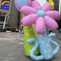 Modèle de fleur gonflable personnalisé multicolore à thème de dessin animé, accessoires de décoration publicitaire pour centres commerciaux en extérieur au printemps