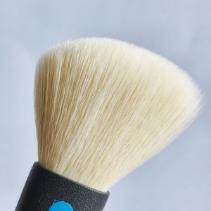 <span class=keywords><strong>Brocha</strong></span> Profesional <span class=keywords><strong>de</strong></span> Contorno <span class=keywords><strong>de</strong></span> Pelo Sintético con Mango para Difuminar y Realzar, Multiusos para Modificar las <span class=keywords><strong>Sombras</strong></span> Faciales - Product Image 2