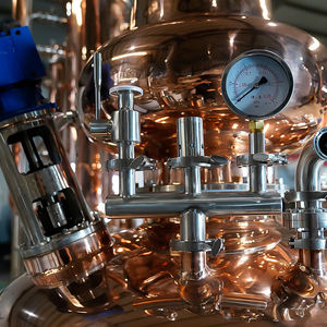 อุปกรณ์กลั่นสุรา 500 ลิตร แบบไฮบริด พร้อมคอลัมน์รีฟลักซ์ 6 ชั้น สำหรับการกลั่นแอลกอฮอล์หลากหลายชนิด พร้อมบริการครบวงจร - Product Image 4