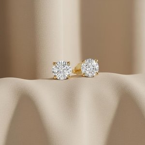 Pendientes de aro con diamantes solitarios redondos, cultivados en laboratorio y naturales, certificados en oro de 14 quilates, los más vendidos. - Product Image 1