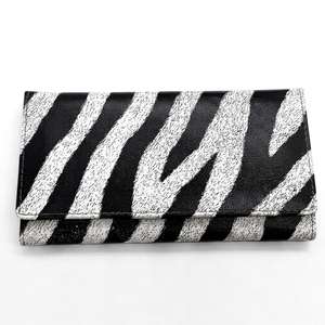 Portefeuille-pochette en cuir à motif zèbre fait main pour femme – Organisateur multi-cartes avec fermeture à bouton-pression - Product Image 1