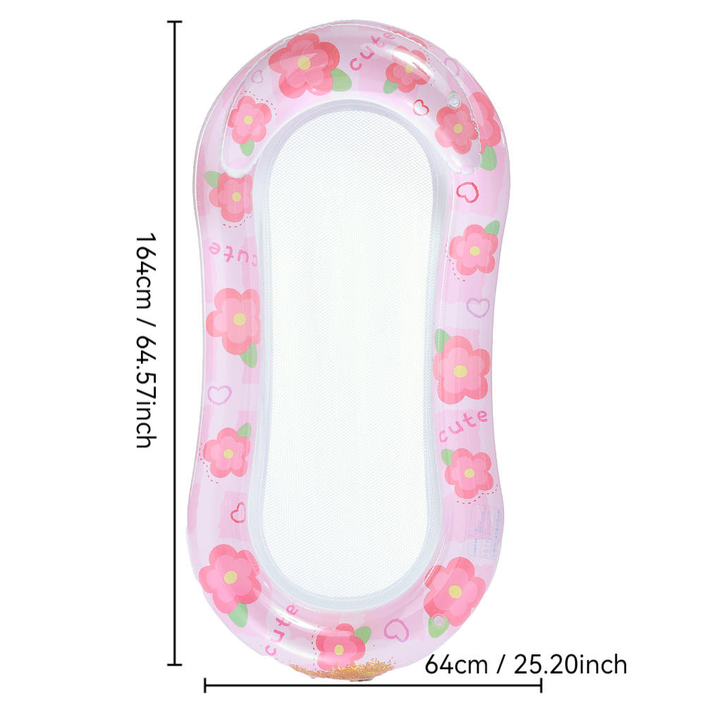 Salón de hojaldre de leche con flores rosas brillantes