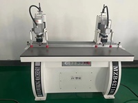 Routeur CNC automatique de précision vertical à double tête pour le perçage de charnières de meubles