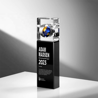 Trophée globe en cristal poli, artisanal et personnalisé, avec base conique, logo sur mesure, transparent noir, pour Championnat du Monde