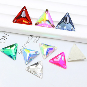 Strass in Vetro Triangolari Eco-Friendly con Fondo Piatto da Cucire per Costumi, Vendita all'Ingrosso - Product Image 1