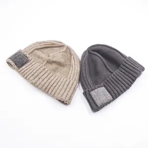 Best Supplier Retro Light Gray Custom Sewing Label Logo Chunky Beanie Winter Hat