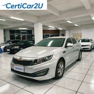 Berlina <span class=keywords><strong>Sportiva</strong></span> Coreana Usata: <span class=keywords><strong>Kia</strong></span> K5 GL Manuale del 2012, Motore 2.0L, Stile Accattivante e Guida Coinvolgente - Product Image 1