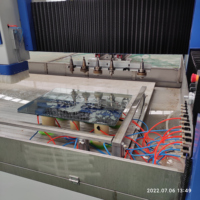 Máquina CNC HMI para el procesamiento de vidrio: fresado, taladrado y rectificado con motor PLC de 11KW y husillo de 0-12000rpm, totalmente funcional.