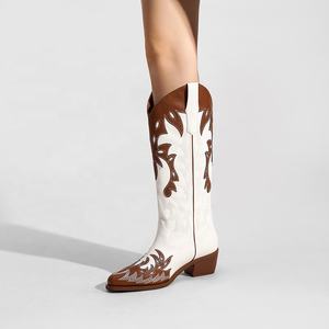 Bottes de cowboy à bout pointu de style vintage en relief pour femmes bottes au genou à motif floral pour dames toutes les saisons - Product Image 3