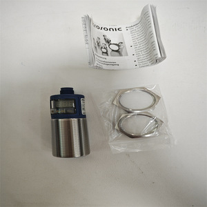 Sensor Ultrasónico Microsonic Mic 35 IU TC E para Detección de Nivel de Materiales en Almacenes - Product Image 4