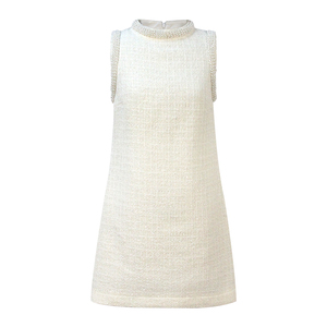 Vestido Mini sin Mangas de Tweed Crema para Mujer, con Adorno de Perlas, Cuello Alto y Detalle de Lentejuelas, Ideal para Invitadas de Boda o Fiestas - Product Image 1