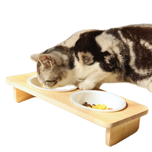 제조업체 직송 고양이 밥그릇 나무 재질 흘림 방지 검은 턱 없음 솔리드 오크 낮은 받침대 목 보호 애완용품 - Product Image 1