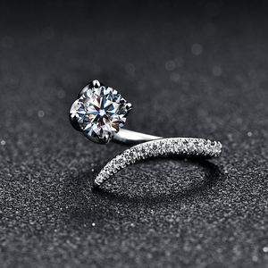 <span class=keywords><strong>Anillo</strong></span> <span class=keywords><strong>de</strong></span> Moissanita ATTA GEMS que Pasa la Prueba del Diamante, Plata <span class=keywords><strong>de</strong></span> Ley 925, Corte Redondo Excelente, 1 Quilate, Color D, Joyería <span class=keywords><strong>de</strong></span> Boda - Product Image 2