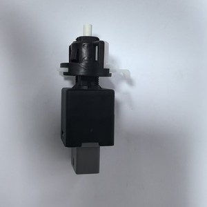 Interruptor de Luz de Freno 93813C3800 938103S700 para Hyundai Kia, Pieza de Repuesto - Product Image 4