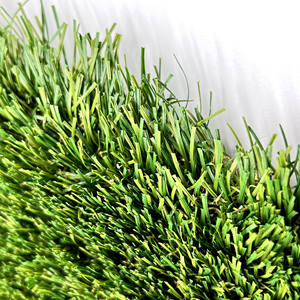 Gazon artificiel en plastique synthétique de 20mm pour aménagement paysager de jardin de sports d'intérieur, rouleaux ignifuges - Product Image 1