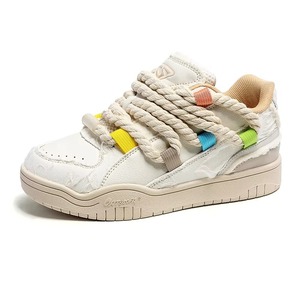 Nuevo Estilo, Zapatillas Deportivas Transpirables de Alta Calidad con Cordones, Amortiguación, Antiolor, Suela Gruesa, para Todas las Temporadas, Tendencia de Moda - Product Image 1
