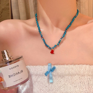 Collar de cuentas de resina plástica color dopamina para mujer, de lujo ligero, minimalista, con forma de corazón esmaltado, elegante X2020 B - Product Image 5