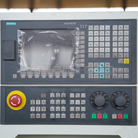Tour CNC horizontal CK6136 à broche unique 1000 mm pour le traitement des métaux, centre de tournage CNC haute précision en stock