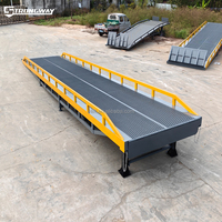 Station d'amarrage mobile Rampe pour poids lourds Rampe portable pour conteneurs et cargaisons Rampe de chargement mobile hydraulique de 20 tonnes à vendre