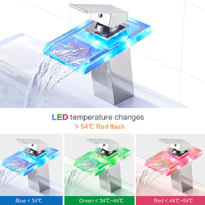 Robinet de lavabo moderne à montage sur plan, à LED trois couleurs, avec cascade et cartouche céramique, en promotion - Product Image 2