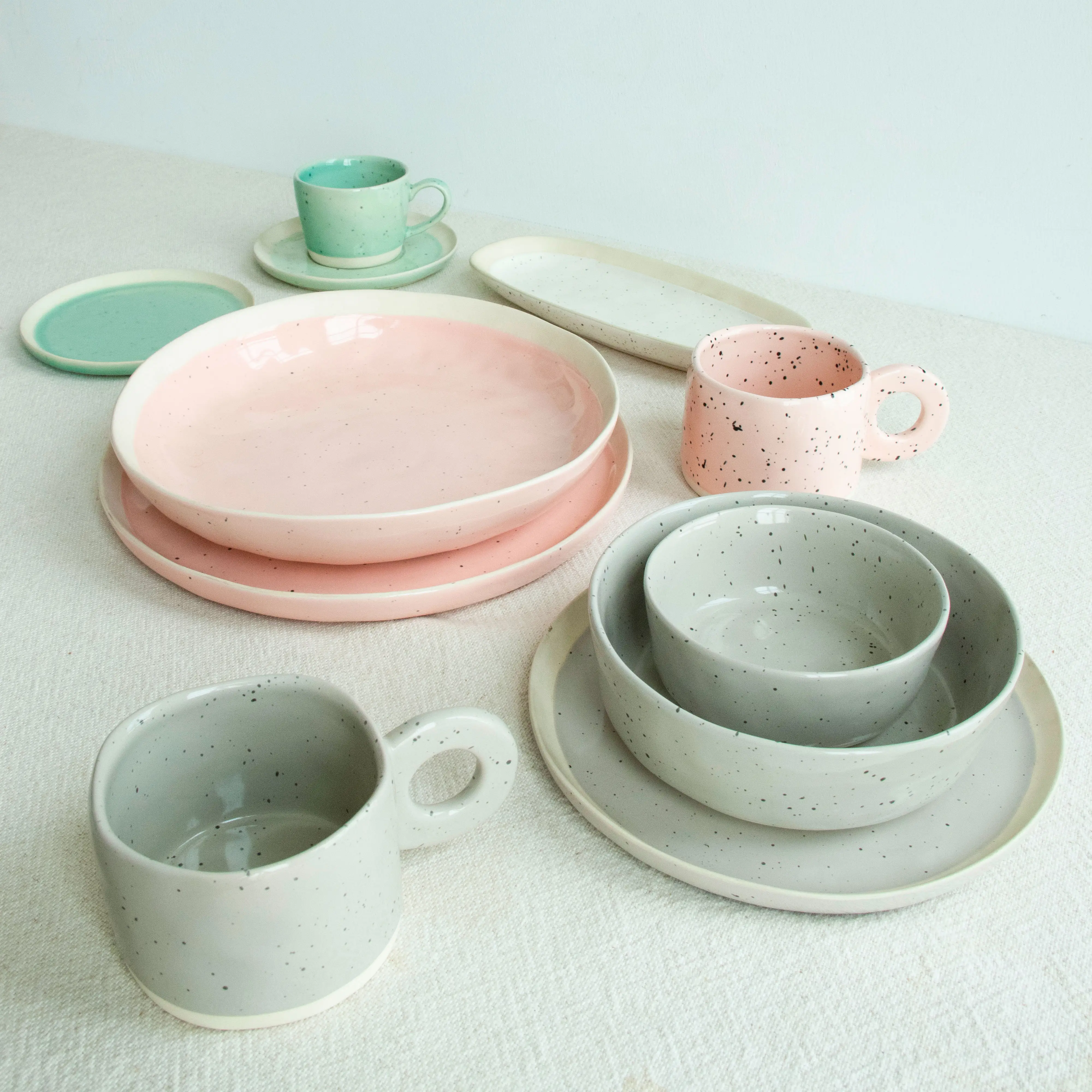 Joyye High Quality Customize Ceramic Plates and Bowls Dinner Set Tableware Plates Porcelain Ceramic Dinnerware