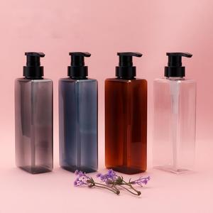 Bouteilles en plastique carrées plates transparentes ambrées bleues noires de luxe 500 ml, flacon pompe pour émulsion, flacon de shampoing avec pompe noire - Product Image 4
