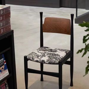 Chaise de salle à manger en bois massif avec dossier rembourré, style nordique minimaliste moderne, chaise de salon de style français - Product Image 1
