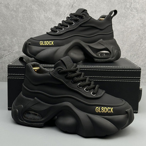 Nouvelles Chaussures Décontractées pour Hommes Printemps-Automne en Cuir Couleur Unie, Polyvalentes et Tendance, Durables, à Semelle Épaisse, Rehaussantes, Mi-montantes, Style Sportif - Product Image 2