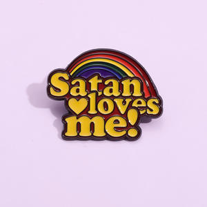 El nuevo Pin de solapa Hot <span class=keywords><strong>Satan</strong></span> Loves Me, accesorios con palabras personalizadas, alfileres artesanales de <span class=keywords><strong>Metal</strong></span> de dibujos animados, insignia, letra, Pin de esmalte suave, Arco Iris - Product Image 2