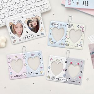 Vente en gros usine : <span class=keywords><strong>Porte</strong></span>-cartes PVC 3 pouces avec <span class=keywords><strong>fenêtre</strong></span> en forme de double cœur mignon, pendentif <span class=keywords><strong>porte</strong></span>-photo couple et breloque de sac - Product Image 5